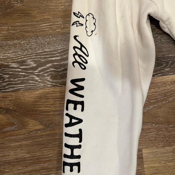 Hyproxia- seek the deep medium sized white sweatshirt. Hoodie - Picture 5 of 6